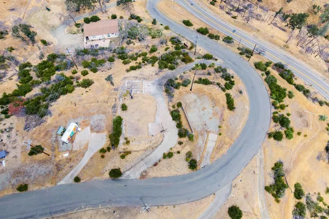 a view of a swimming pool with window in back