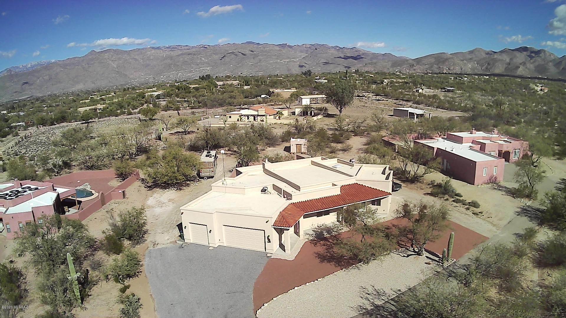 11553 East Tanque Verde Road Tucson, AZ 85749 - Photo 3 of 33