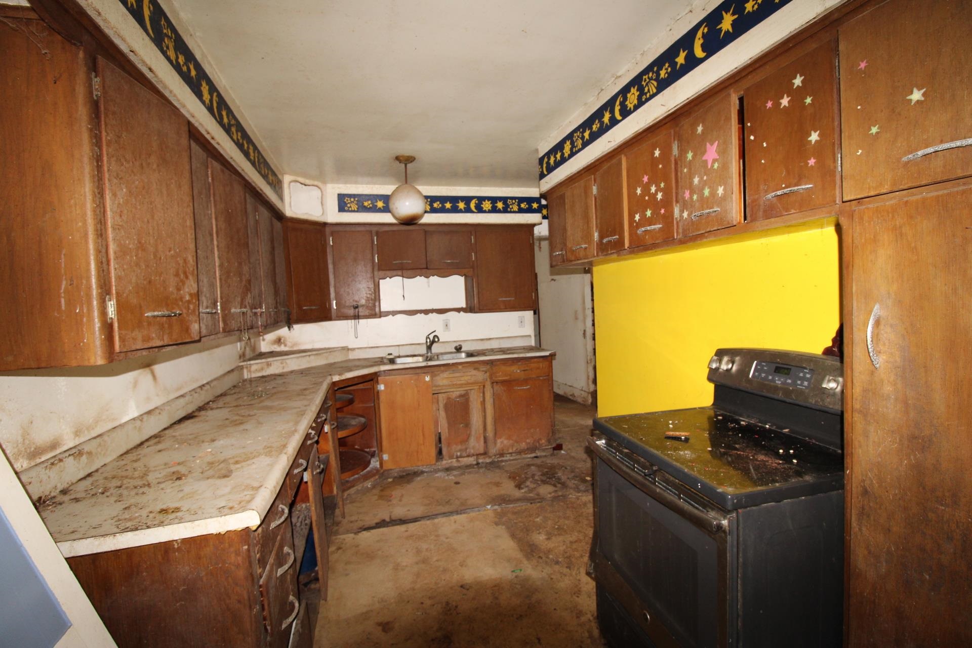 2869 Exeter Street Duluth, MN 55806 - Photo 18 of 33 Kitchen