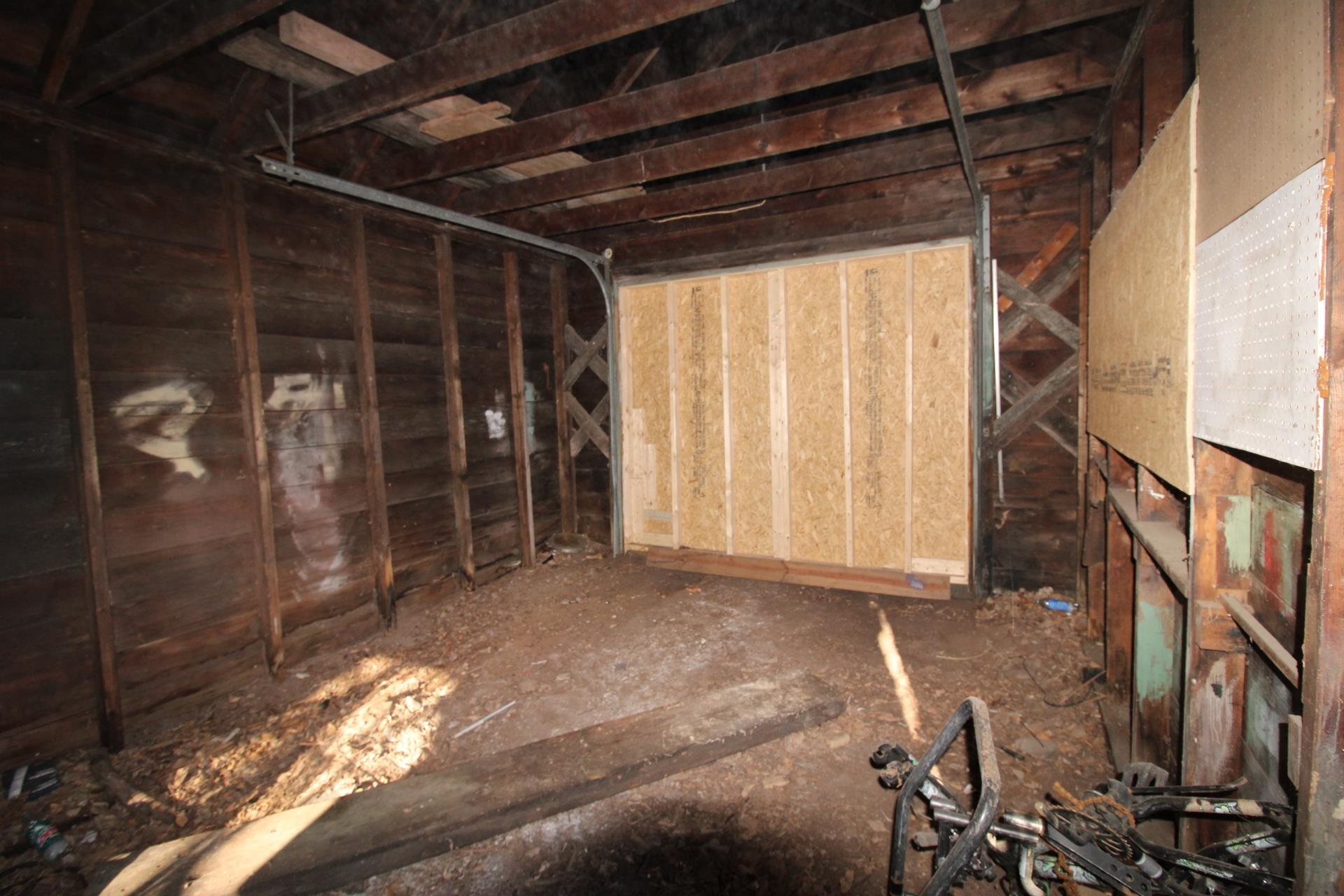 2869 Exeter Street Duluth, MN 55806 - Photo 29 of 33 Garage