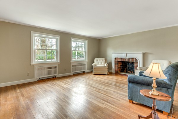 506 Brook Road Milton, MA 02186 - Photo 4 of 30 Gallery Image 4