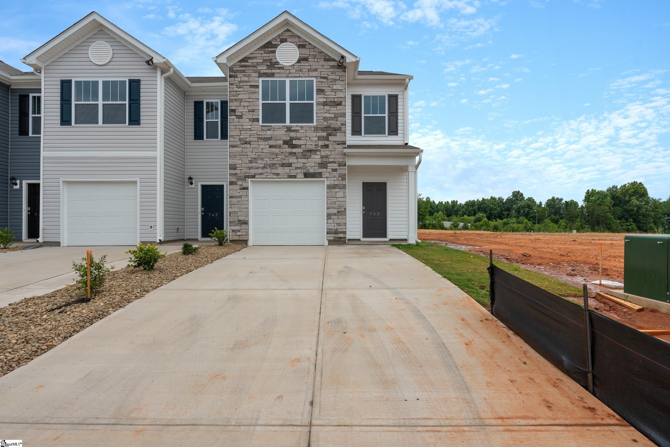 749 Embark Circle Greer, SC 29651 - Photo 2 of 27 Gallery Image 2