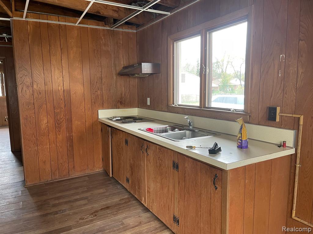 8261 Fenton Road Grand Blanc, MI 48439 - Photo 13 of 24