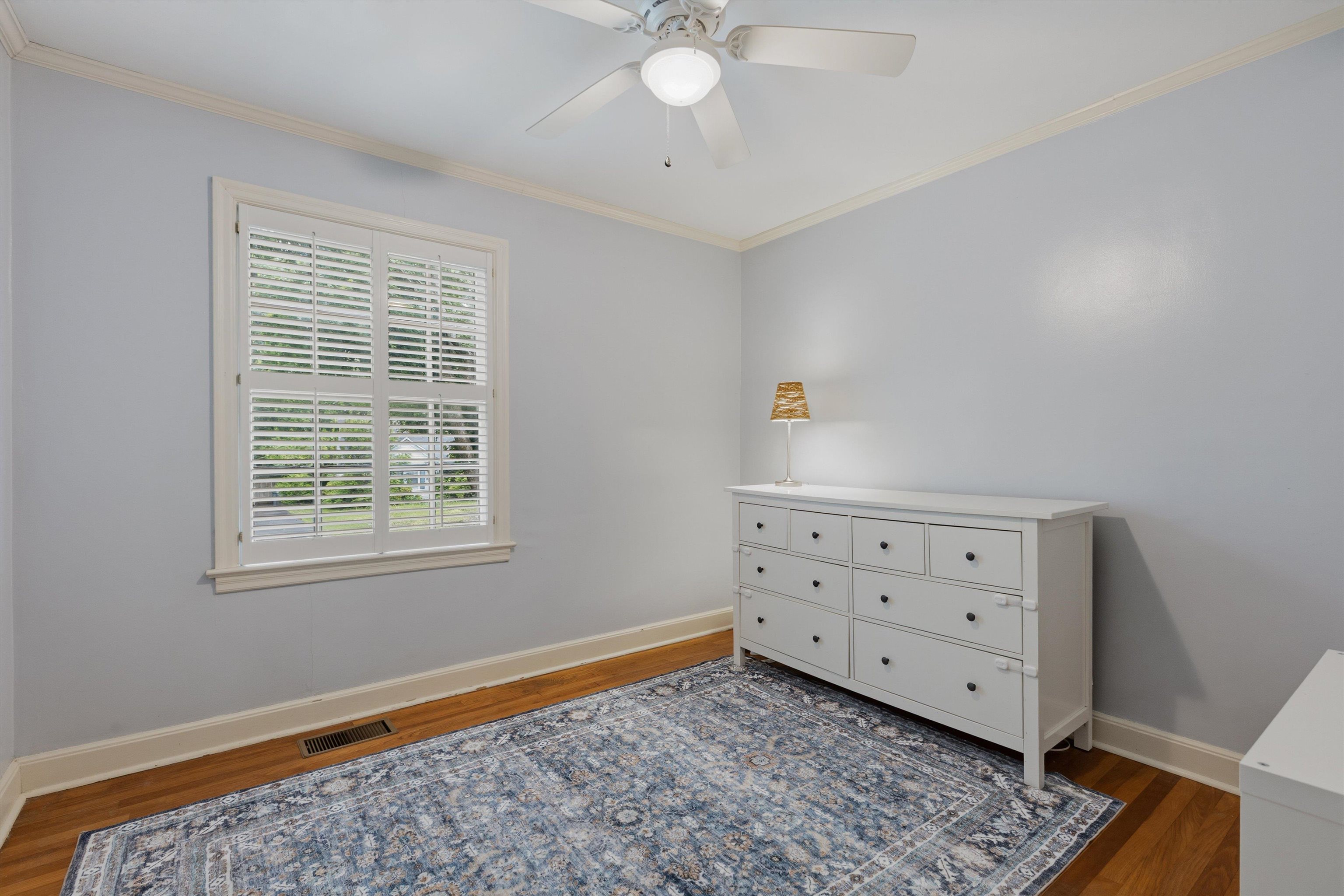 100 South Greer Street Memphis, TN 38111 - Photo 13 of 26 a view of an empty room with a window