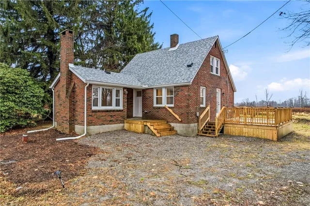 $235,000 | 839 East Main St Extension, Grove City, PA 16127