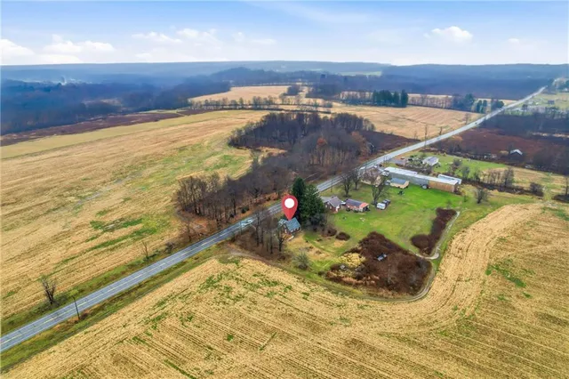 $235,000 | 839 East Main St Extension, Grove City, PA 16127