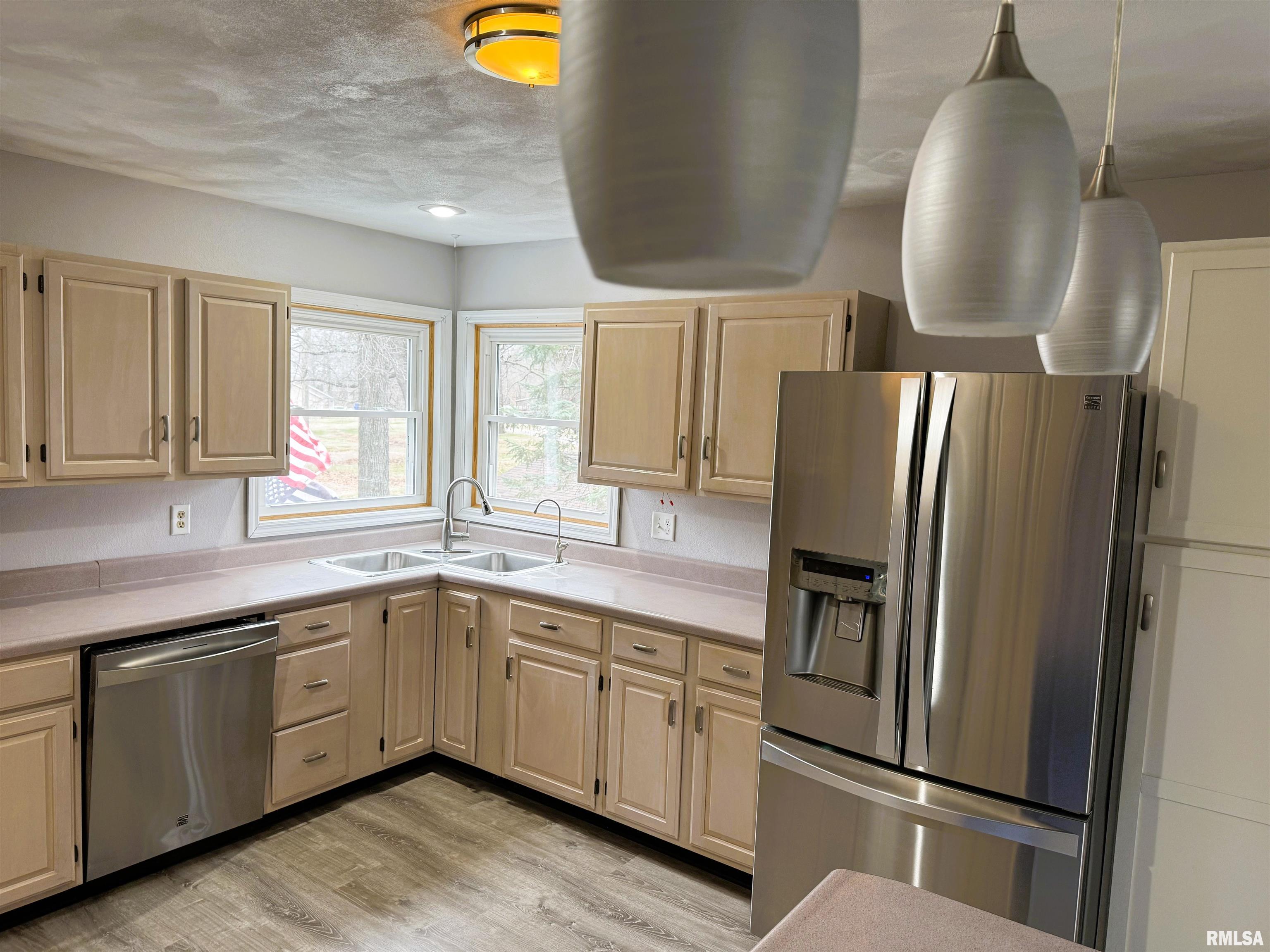 1104 County Road 960 Bath, IL 62617 - Photo 11 of 41