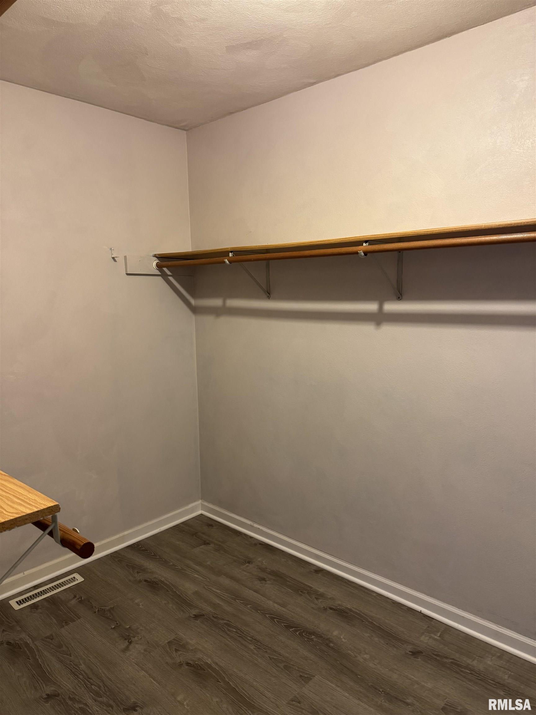 1104 County Road 960 Bath, IL 62617 - Photo 21 of 41