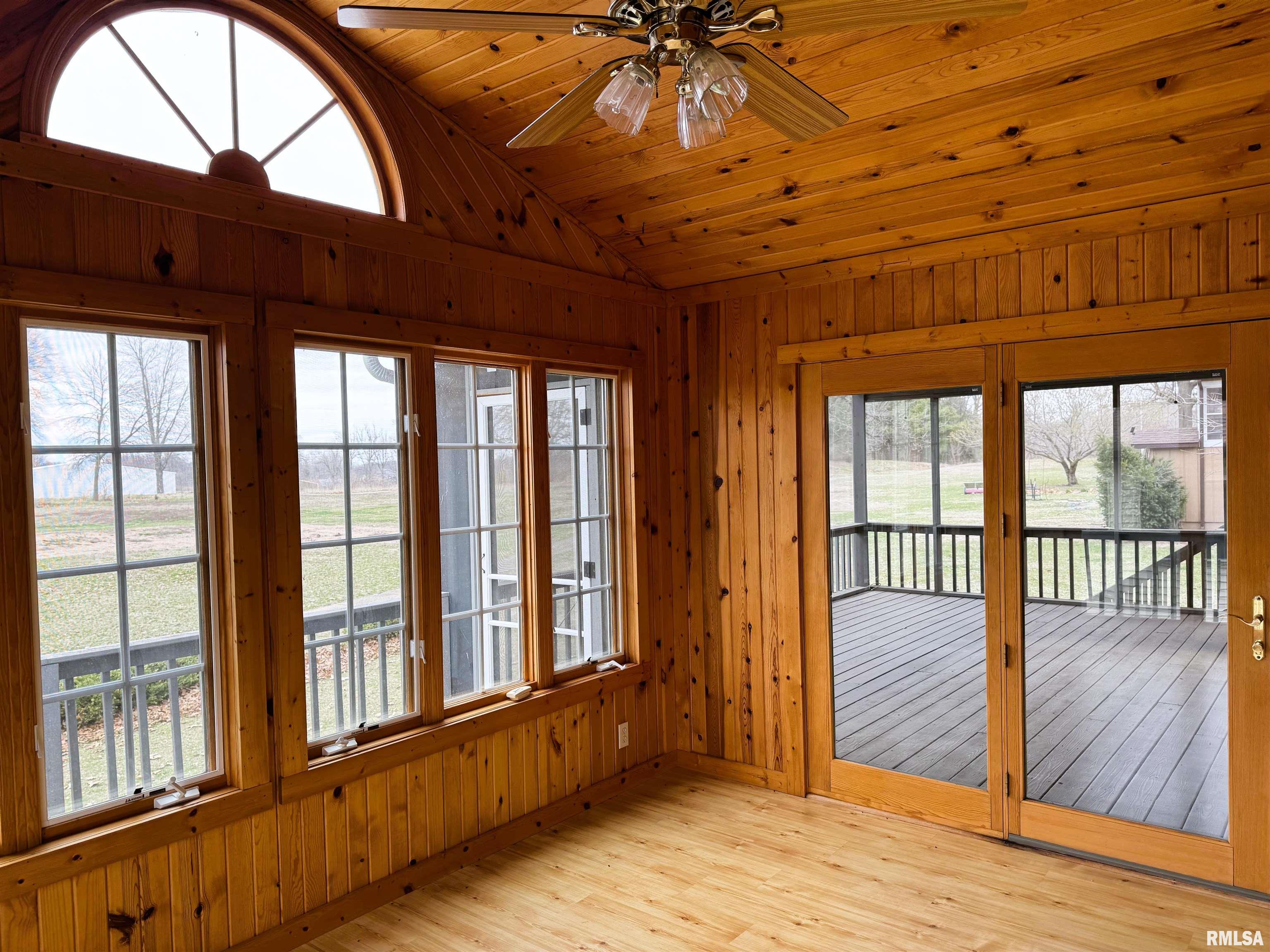 1104 County Road 960 Bath, IL 62617 - Photo 9 of 41