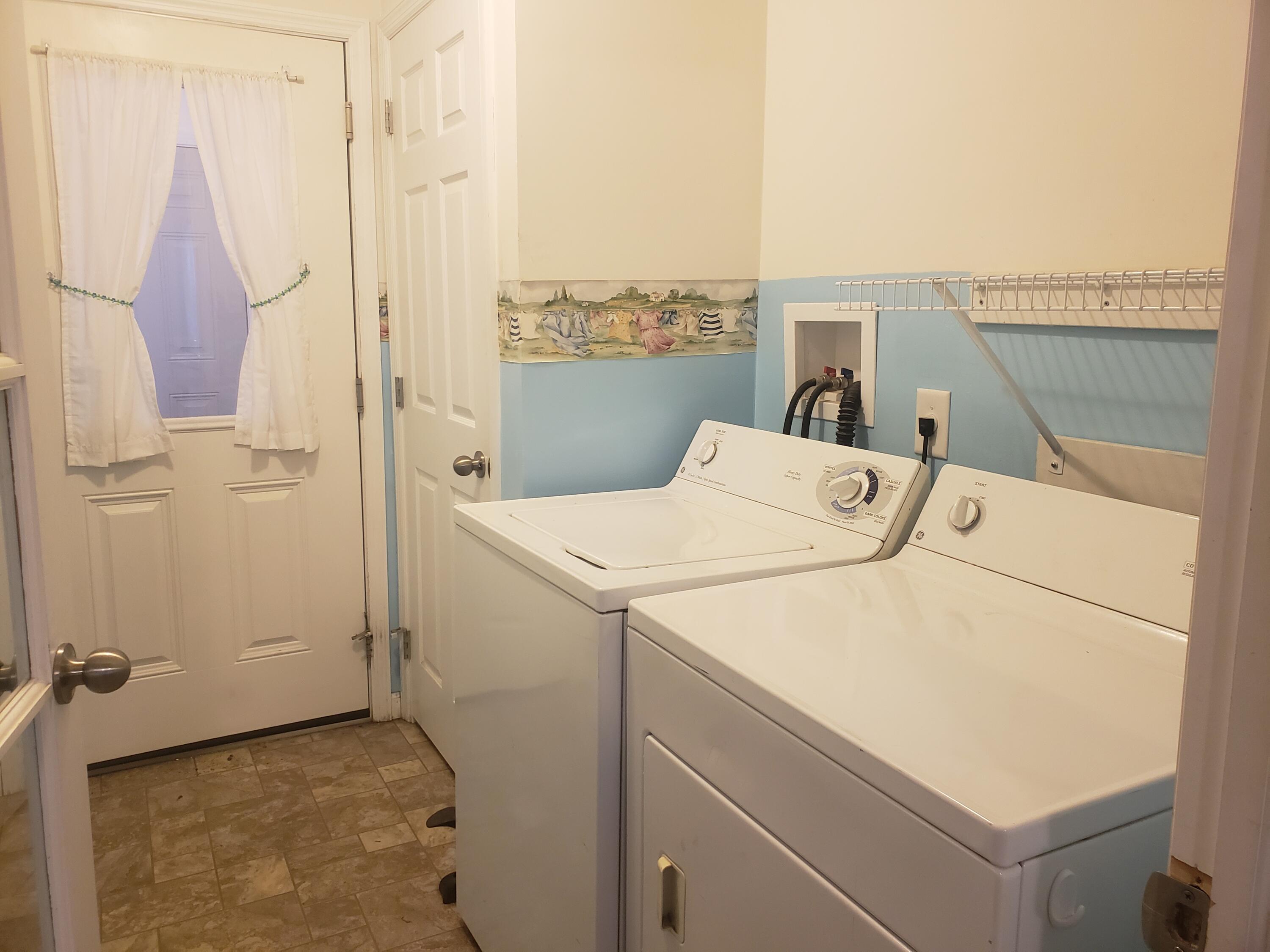 123 Sunset Road Springvale, ME 04083 - Photo 10 of 29 laundry
