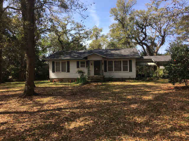 24279 Lake Drive Daphne, AL 36526 - Photo 2 of 9