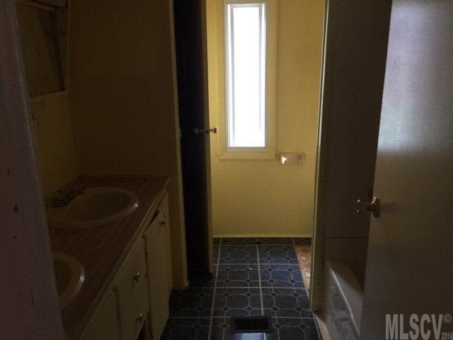 2495 Christopher Road Morganton, NC 28655 - Photo 3 of 12 Gallery Image 3