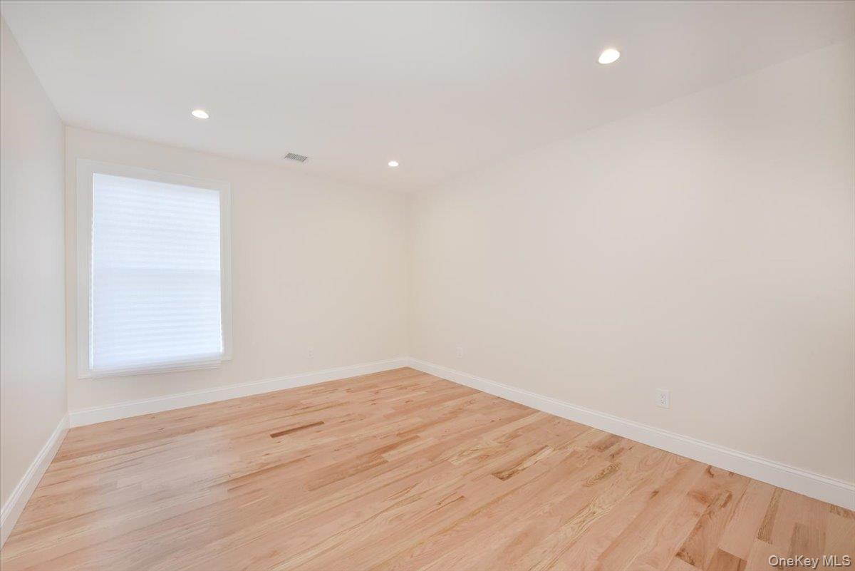 44 Bell Street Valley Stream, NY 11580 - Photo 19 of 27