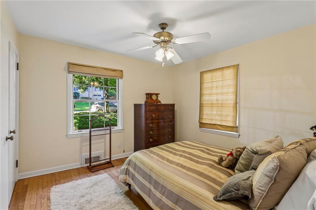 681 Upton Road Northwest Atlanta, GA 30318 - Photo 10 of 25 Gallery Image 10
