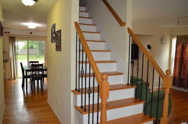 $849,999 | 27 Inwood Avenue, Selden, NY 11784