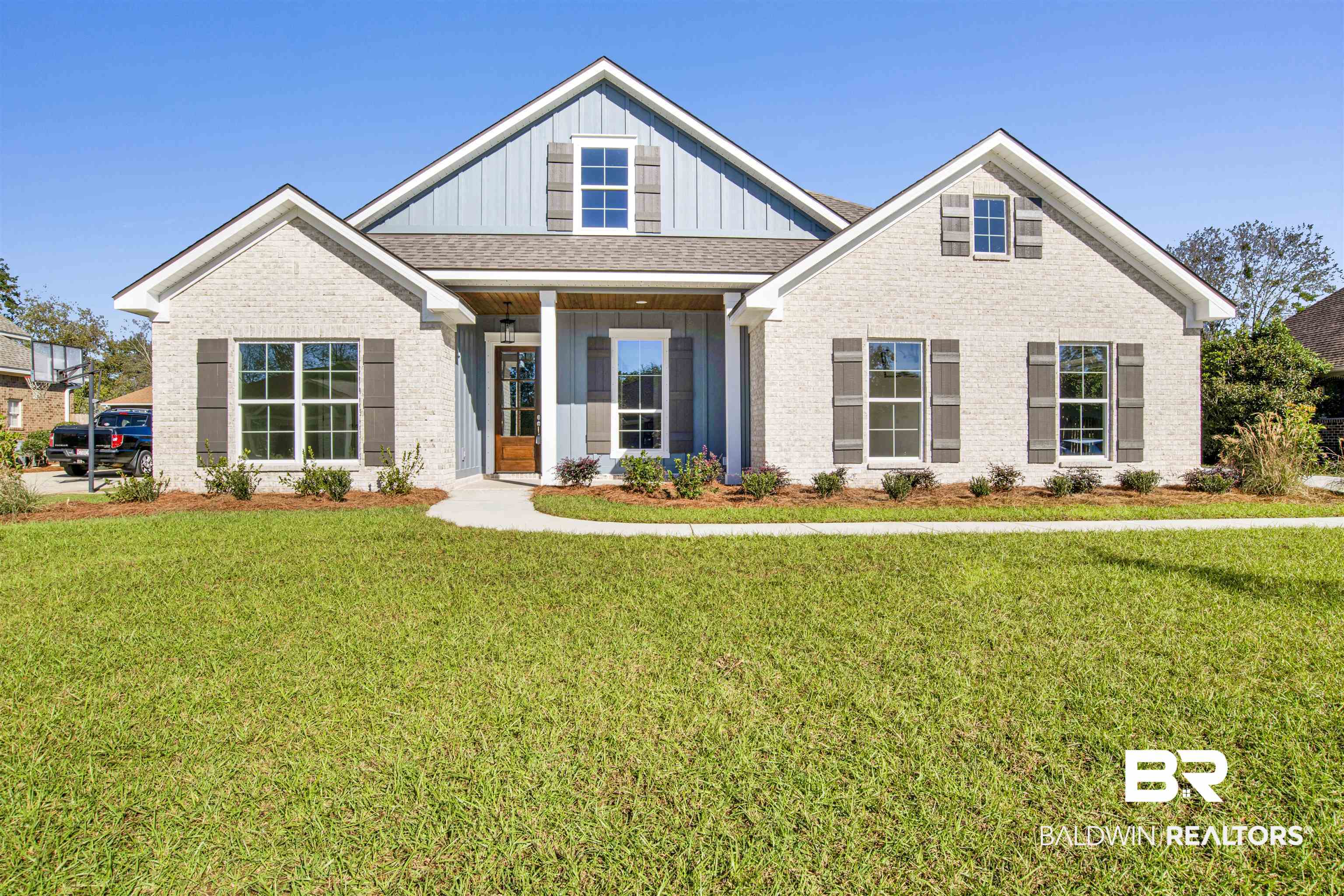 9687 Widgeon Court Daphne, AL 36526 - Photo 1 of 40 Craftsman-style house featuring a front yard