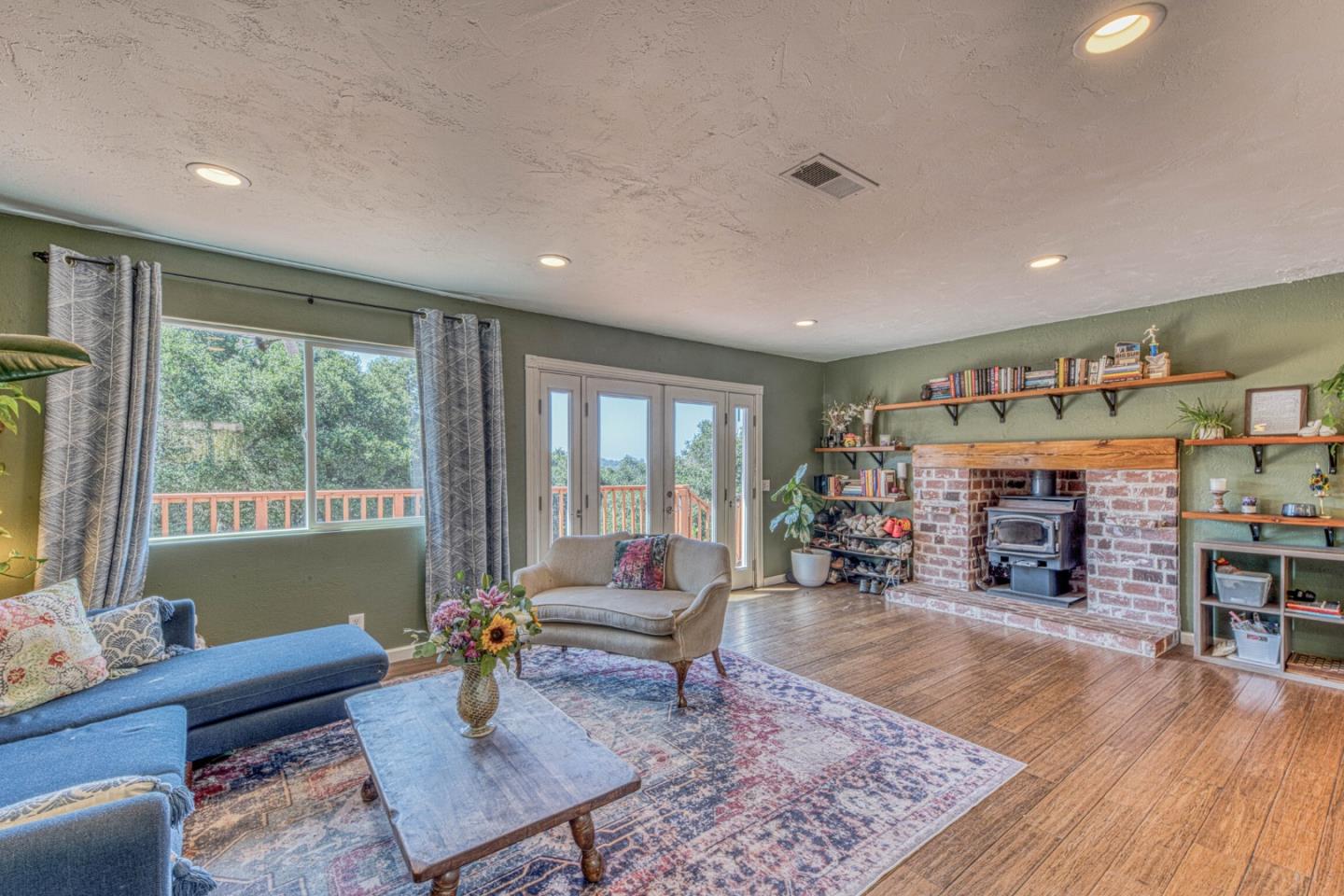 19085 Marjorie Road Salinas, CA 93907 - Photo 4 of 32