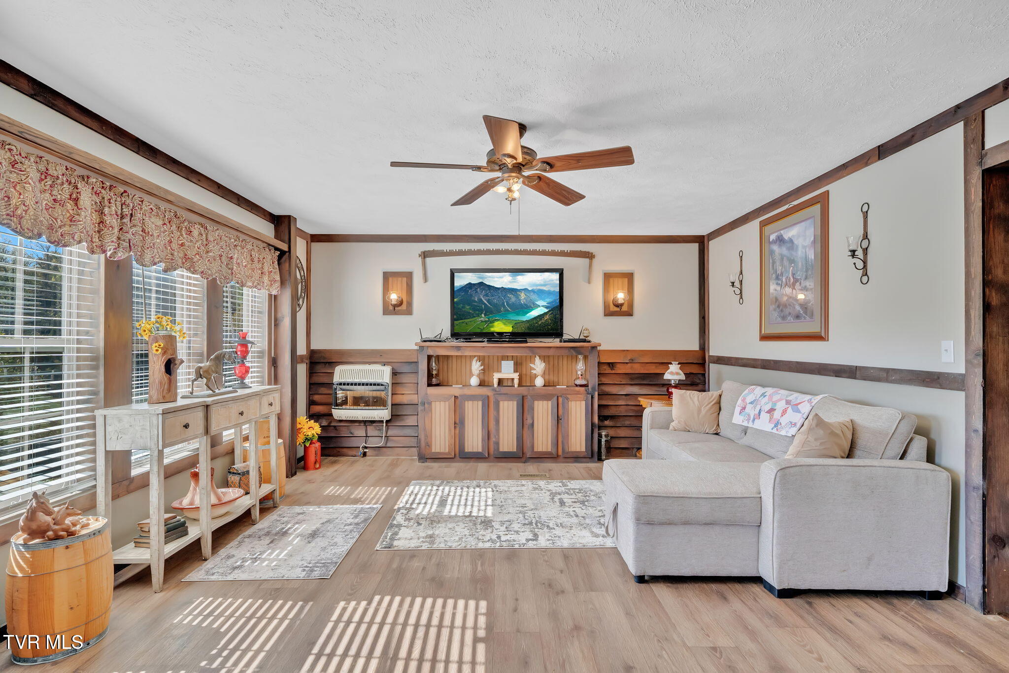 3176 Highway 421 Bristol, TN 37620 - Photo 50 of 61 41-web-or-mls-DSC09234