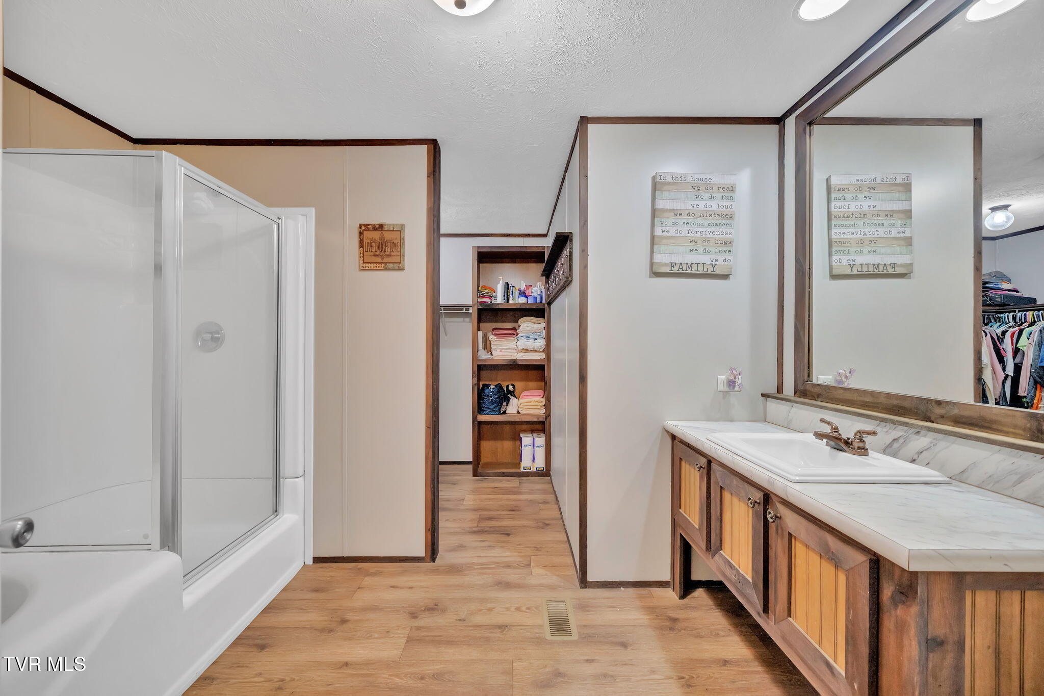 3176 Highway 421 Bristol, TN 37620 - Photo 52 of 61 43-web-or-mls-DSC09294