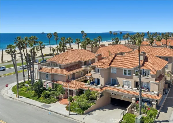 $5,500 | 1900 Pacific Coast Highway, Unit 9, Huntington Beach, CA 92648