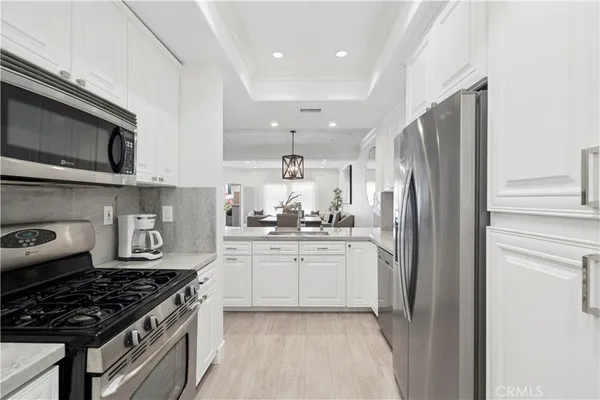 $5,500 | 1900 Pacific Coast Highway, Unit 9, Huntington Beach, CA 92648