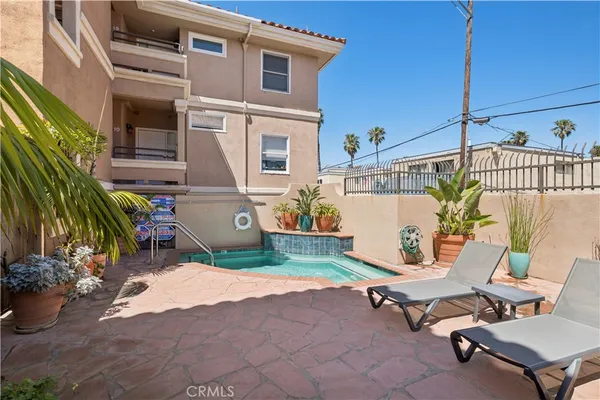 $5,500 | 1900 Pacific Coast Highway, Unit 9, Huntington Beach, CA 92648