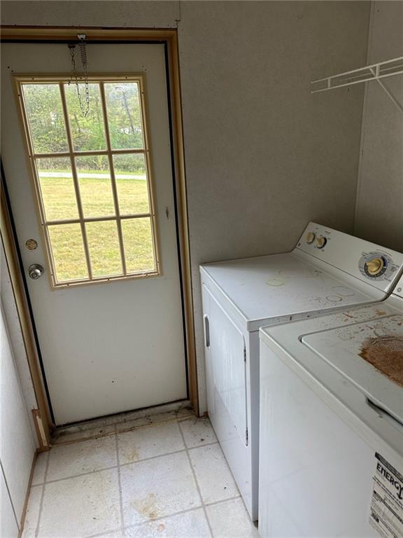 264 Hanover Kendall Road Clinton, PA 15026 - Photo 13 of 15 a utility room with dryer and washer