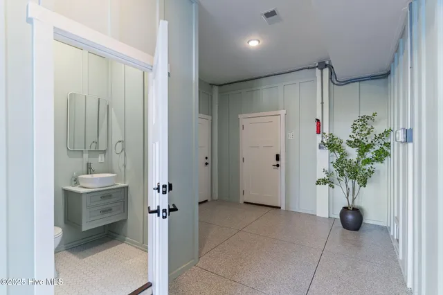 $2,270,000 | 101 East 1st Street, Ocean Isle Beach, NC 28469