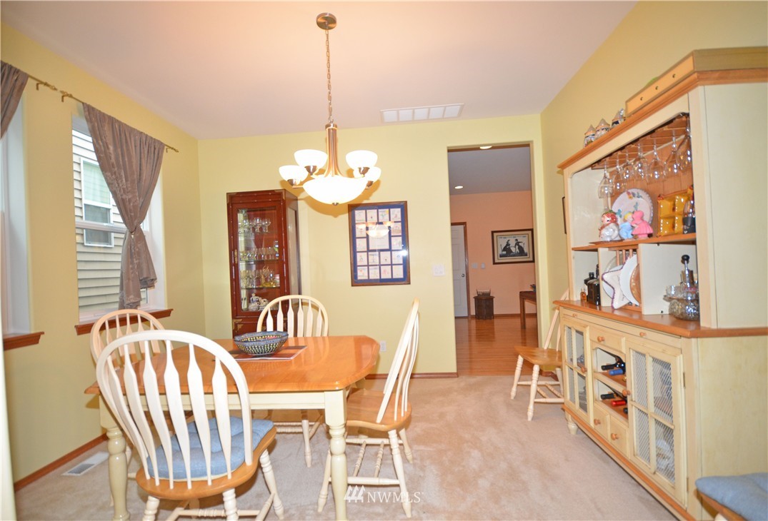 1224 186th Street Southeast Bothell, WA 98012 - Photo 5 of 14 Gallery Image 5