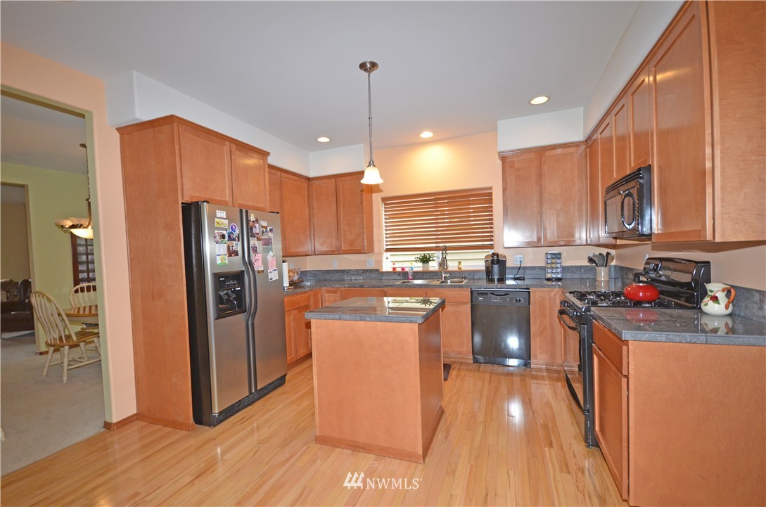 1224 186th Street Southeast Bothell, WA 98012 - Photo 7 of 14 Gallery Image 7