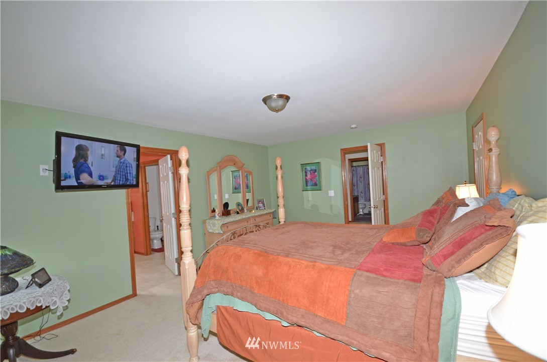 1224 186th Street Southeast Bothell, WA 98012 - Photo 10 of 14 Gallery Image 10