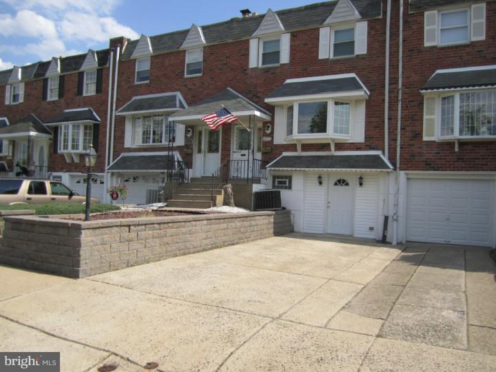 12755 Dunks Ferry Road Philadelphia, PA 19154 - Photo 1 of 21 Exterior Front