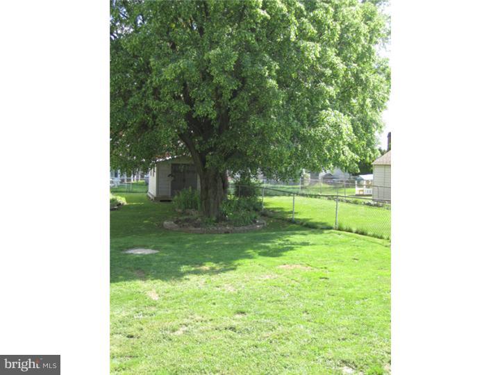 12755 Dunks Ferry Road Philadelphia, PA 19154 - Photo 15 of 21 Exterior Back