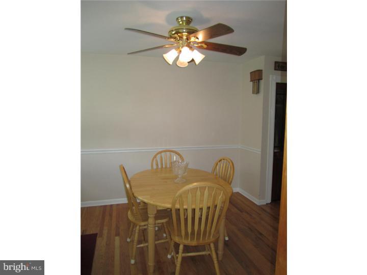 12755 Dunks Ferry Road Philadelphia, PA 19154 - Photo 3 of 21 Dining Room