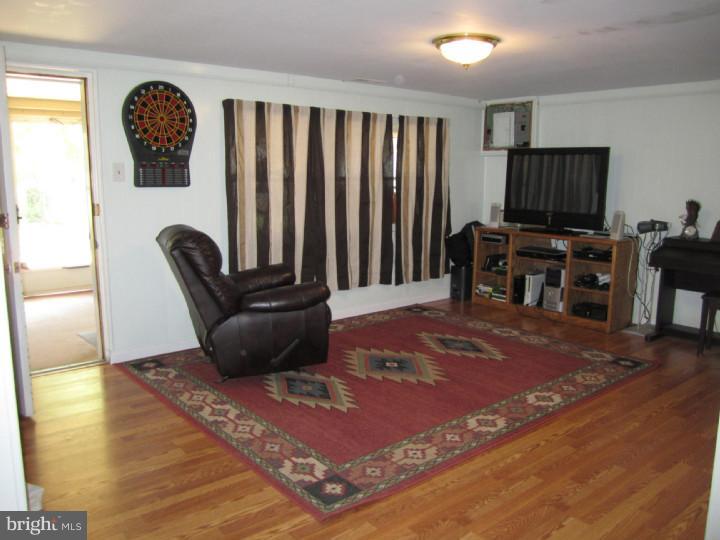 12755 Dunks Ferry Road Philadelphia, PA 19154 - Photo 10 of 21 Family Room