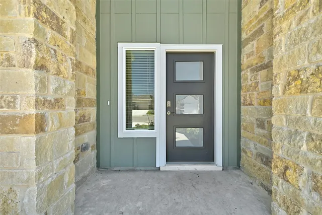 $2,095 | 121 New Hvn Street, San Marcos, TX 78666