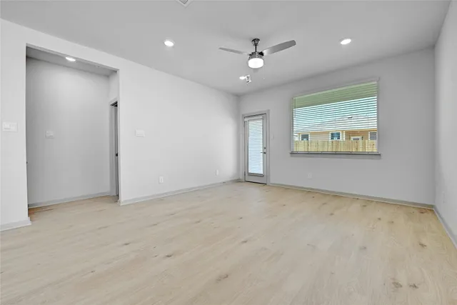 $2,095 | 121 New Hvn Street, San Marcos, TX 78666