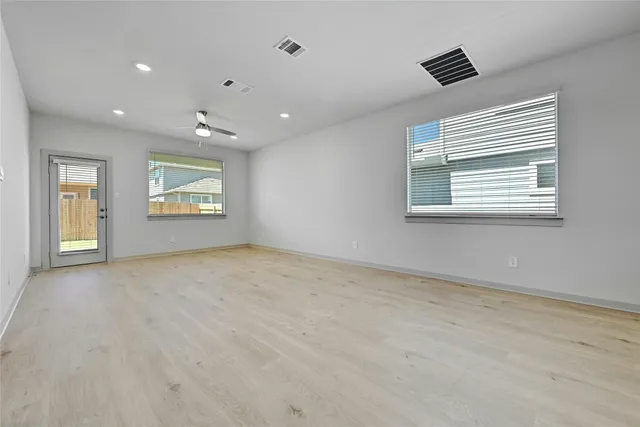 $2,095 | 121 New Hvn Street, San Marcos, TX 78666