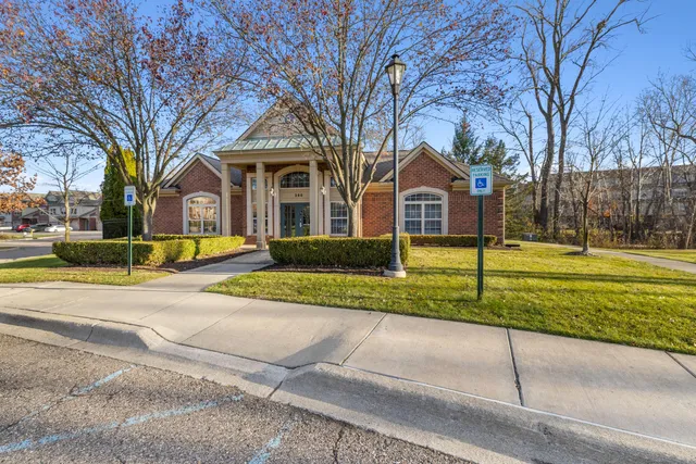 $234,900 | 166 Clubhouse Circle, Walled Lake, MI 48390