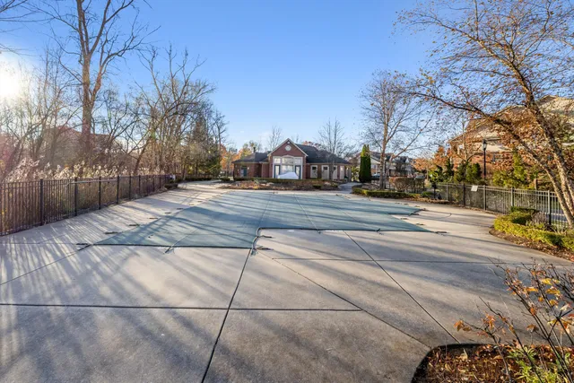 $234,900 | 166 Clubhouse Circle, Walled Lake, MI 48390