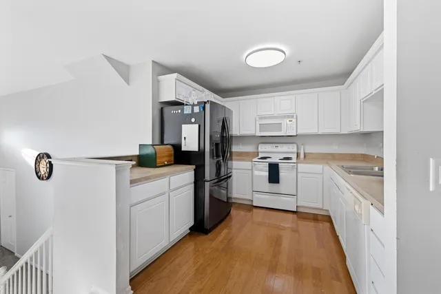 $234,900 | 166 Clubhouse Circle, Walled Lake, MI 48390