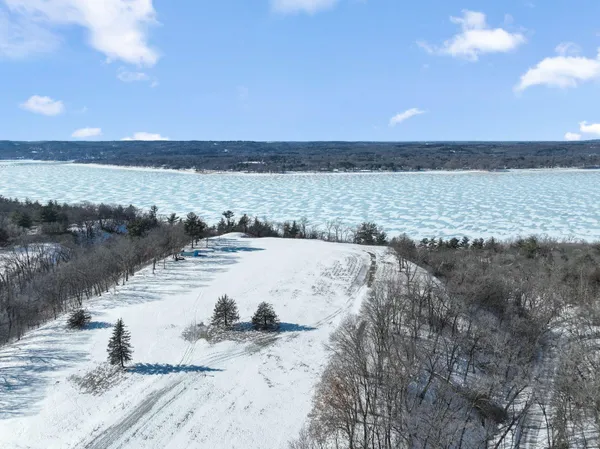 $3,200,000 | 258 Salishan Drive, Hudson, WI 54016