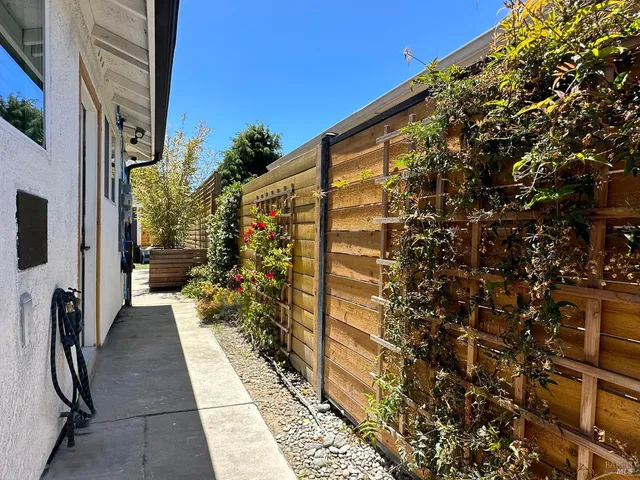 $1,099,000 | 1906 Hoffman Boulevard, Richmond, CA 94804