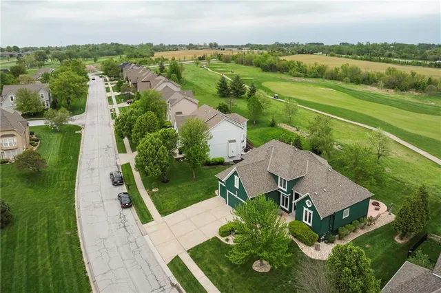 $650,000 | 4417 141st Street, Basehor, KS 66007