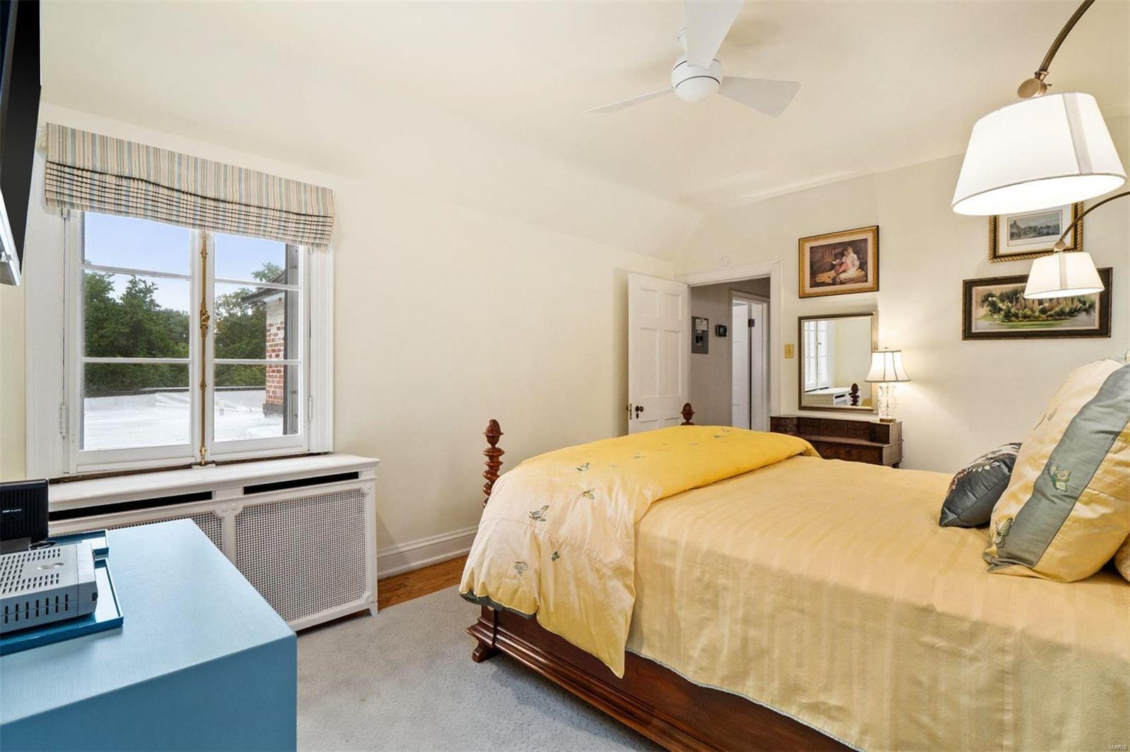 12033 Robyn Park Drive St. Louis, MO 63131 - Photo 29 of 49