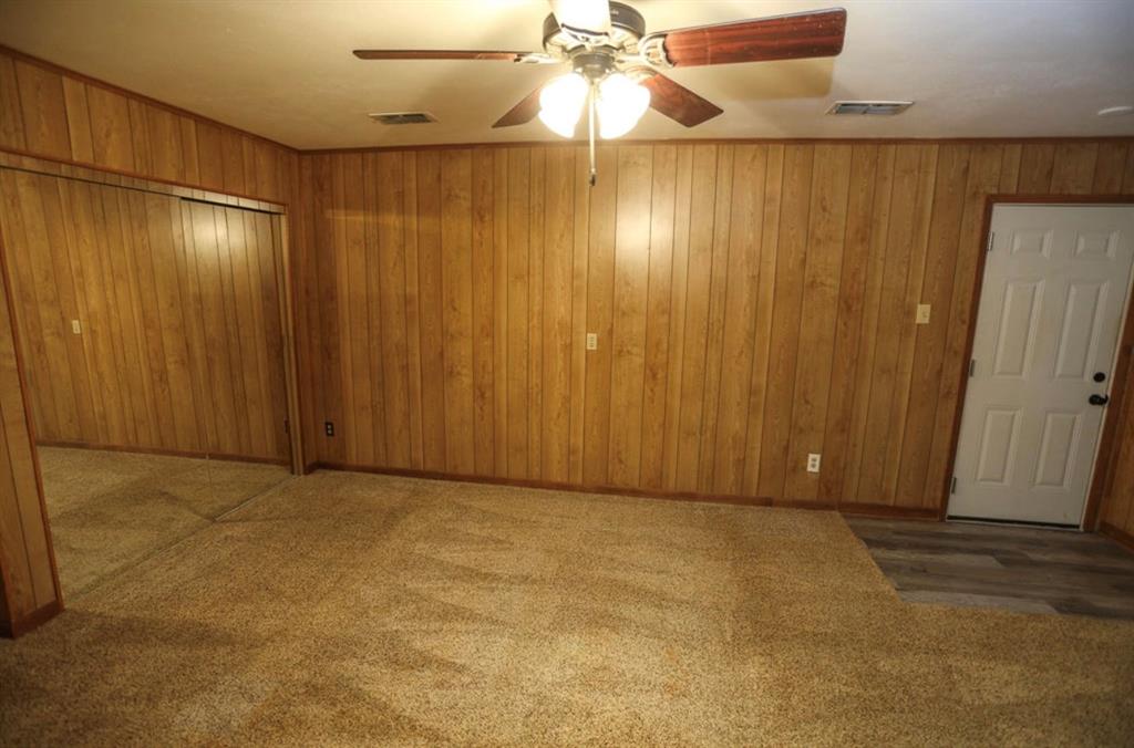 405 West Neely Avenue Comanche, TX 76442 - Photo 13 of 32