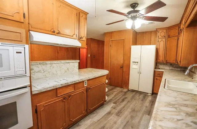 $272,000 | 405 West Neely Avenue, Comanche, TX 76442