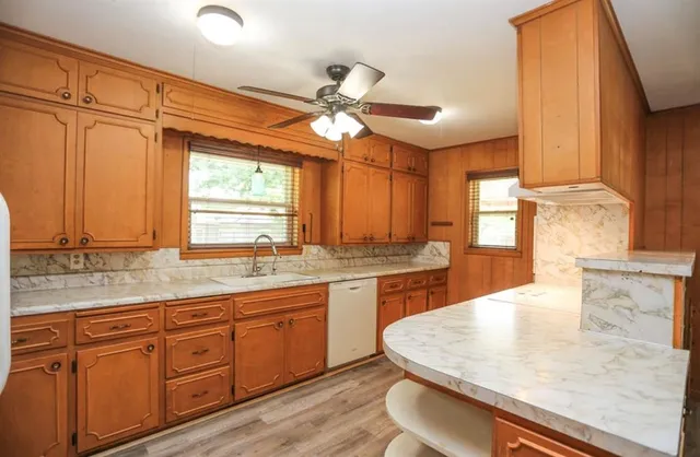 $272,000 | 405 West Neely Avenue, Comanche, TX 76442