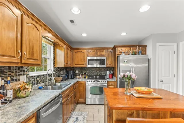 $379,900 | 425 Creeks Jewell Drive, Ringgold, GA 30736