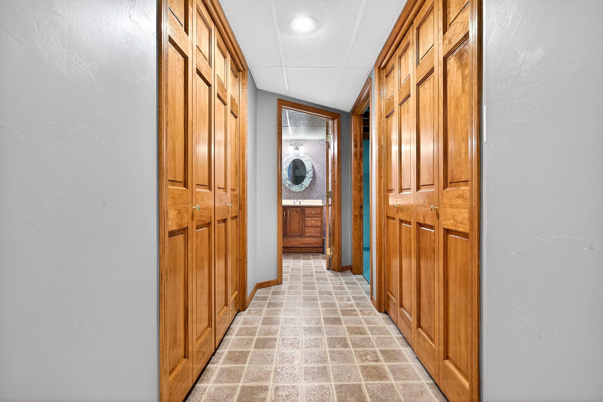 49 Fairway Court Appleton, WI 54915 - Photo 32 of 38